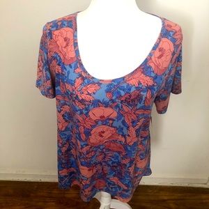 NWT Medium Lularoe Floral Classic T-Shirt